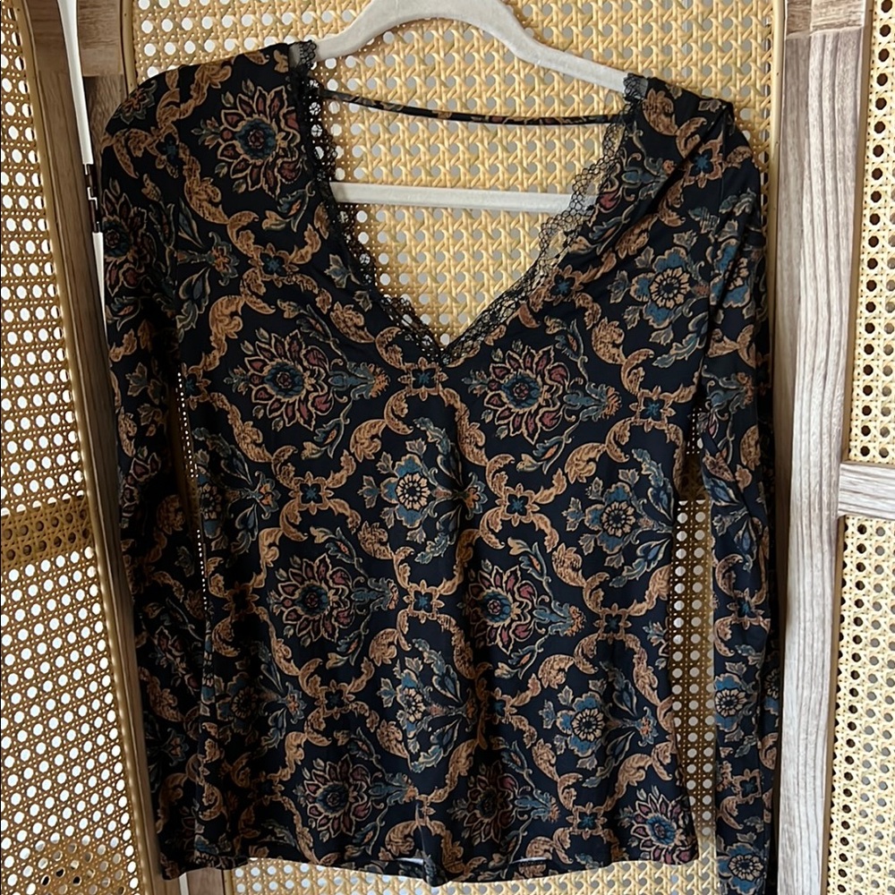 Floral Lace Trim Long Sleeve Top